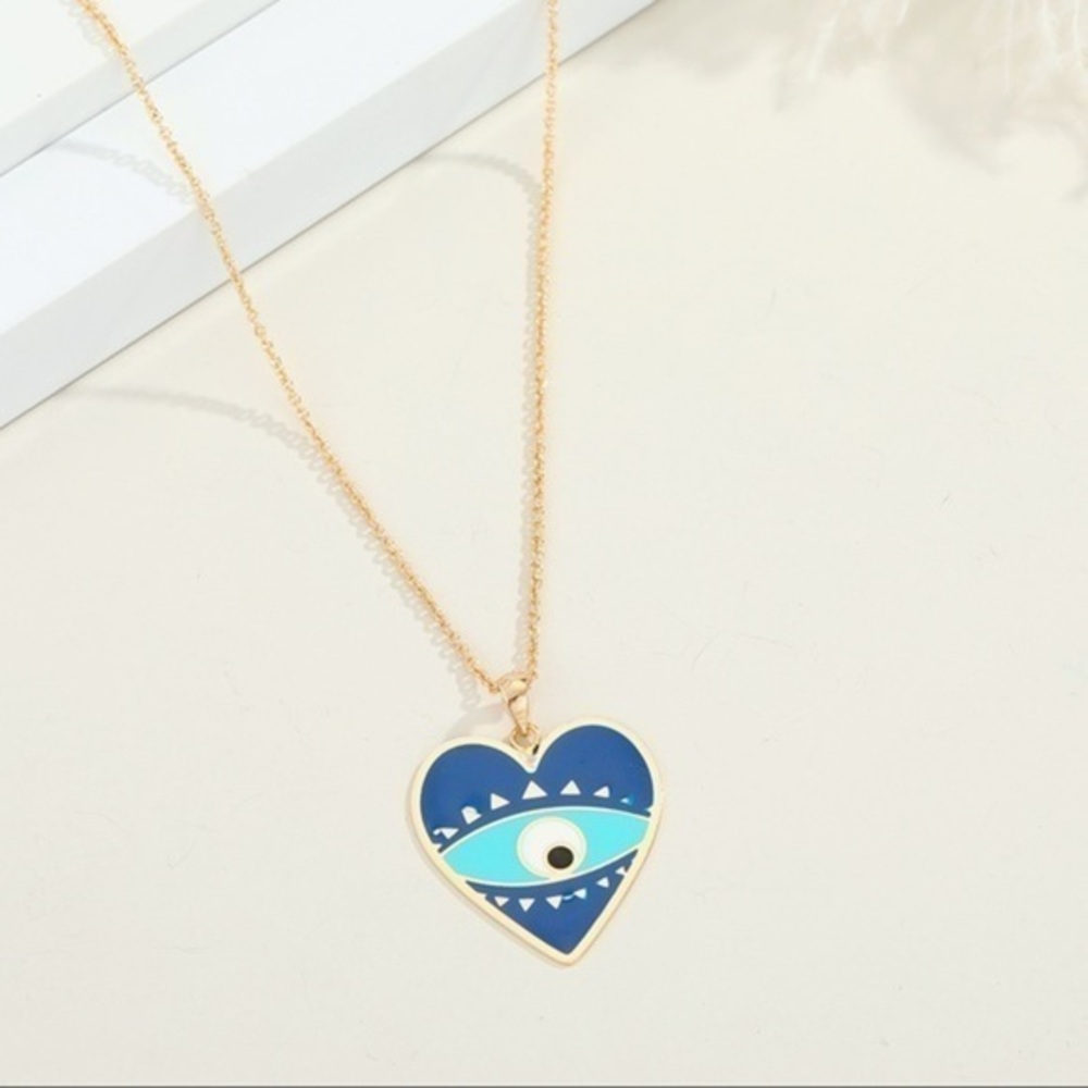 3/$30 💛 Evil Eye Heart Necklace